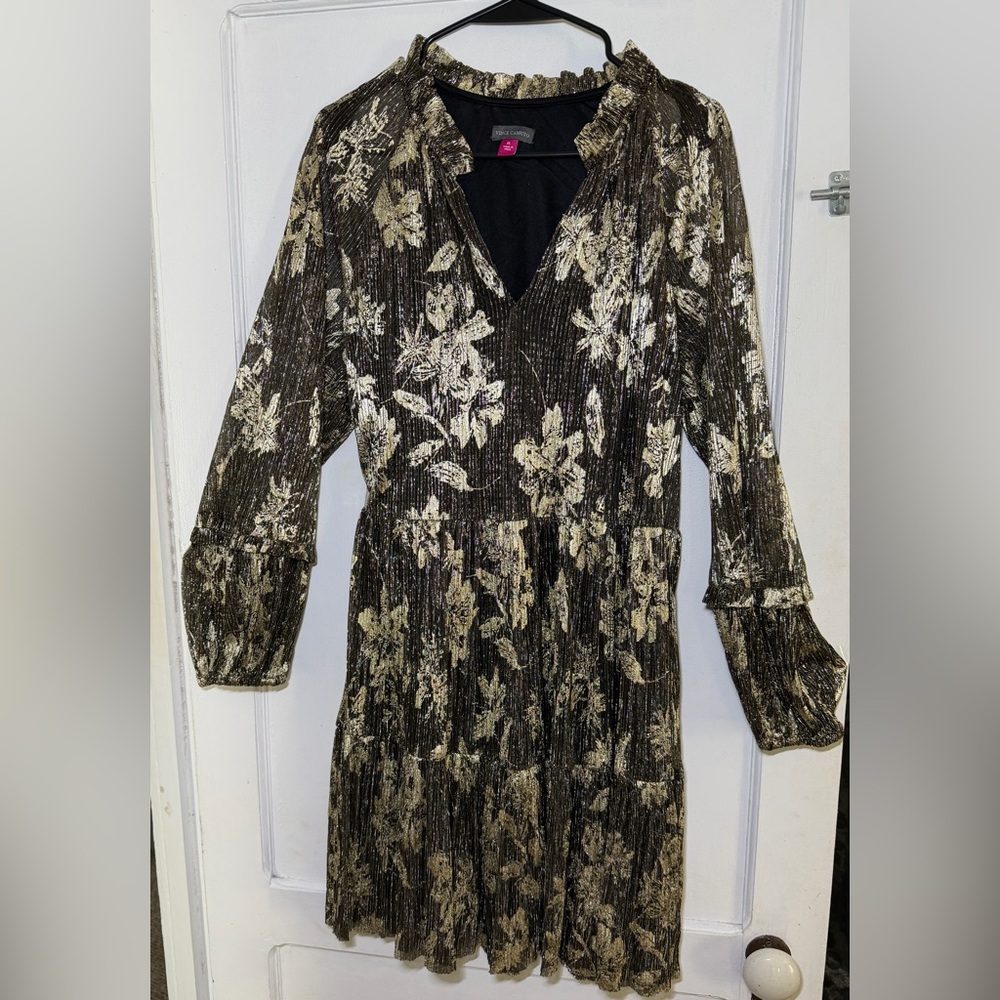 Vince Camuto Black and gold Floral Long Sleeve Dress
